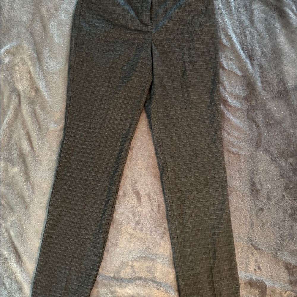 Worthington Modern Fit Dress Pants – Size 4 – Gray Checkered Stretch Career